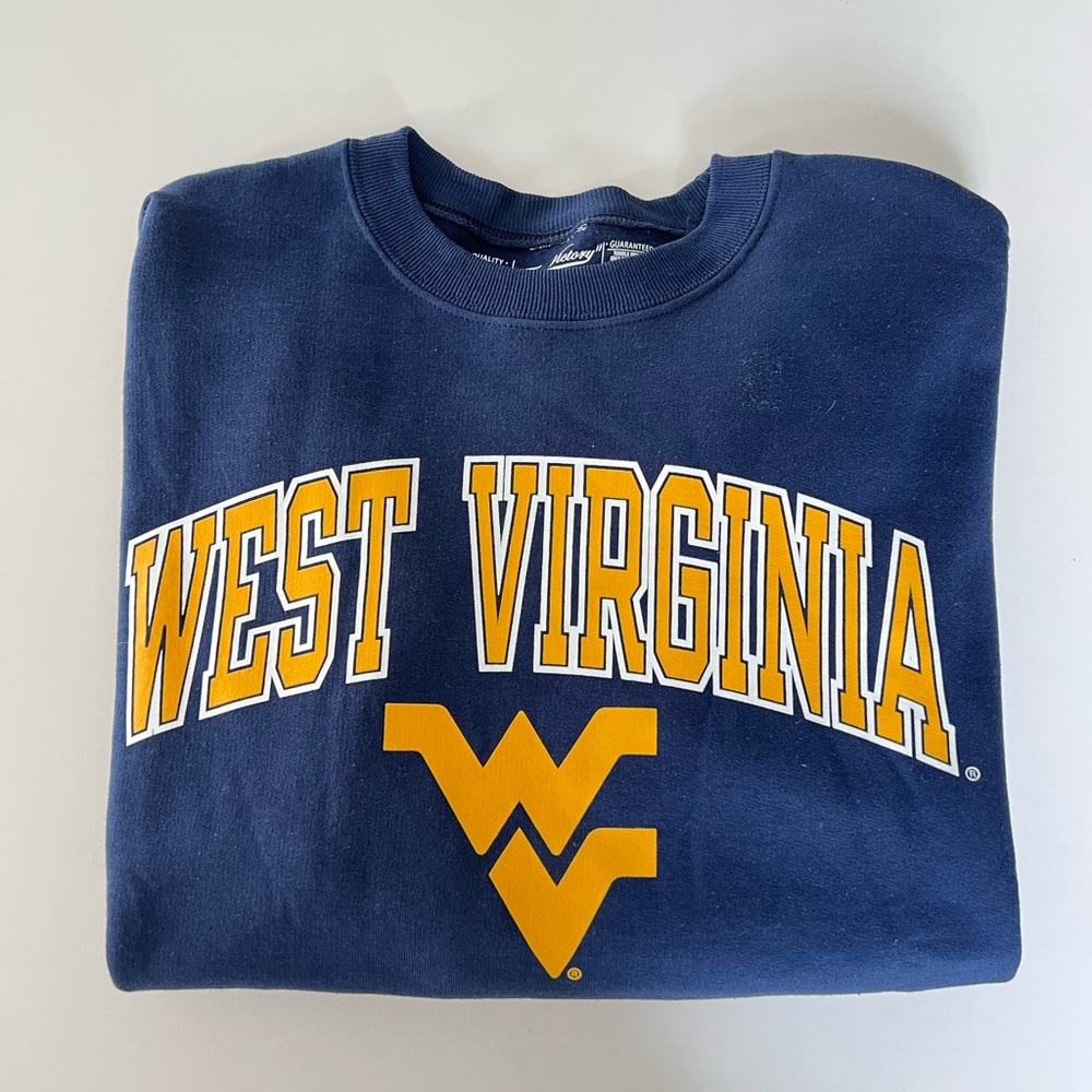 West Virginia Crewneck Size Small! From the Brand “The Victory”